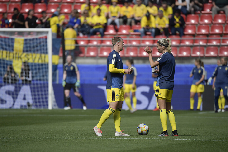 Två av Sveriges längsta spelare, Nilla Fischer och Linda Sembrant, blir viktiga på Sveriges hörnor mot Thailand.