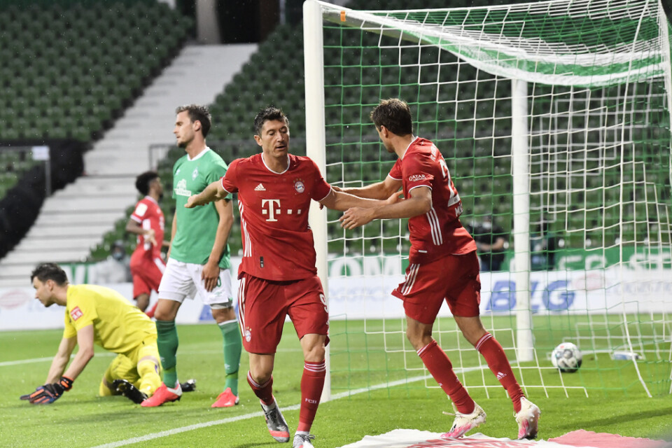 Robert Lewandowski gjorde målet som säkrade ligatiteln för Bayern München.