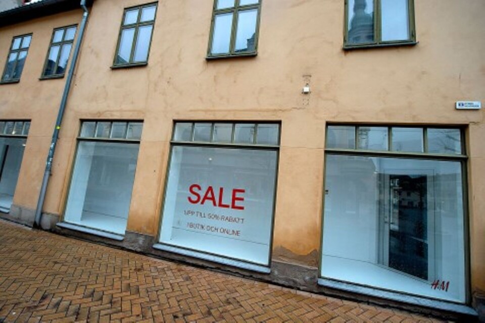 Many storefronts in central Kristianstad are empty. For a few weeks in April they will become a display window for art, April 3rd-17th.