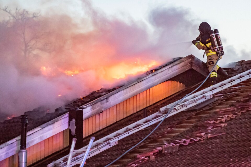Sällan tar bränder hänsyn till hur många heltidsanställda brandmän det finns i närheten.