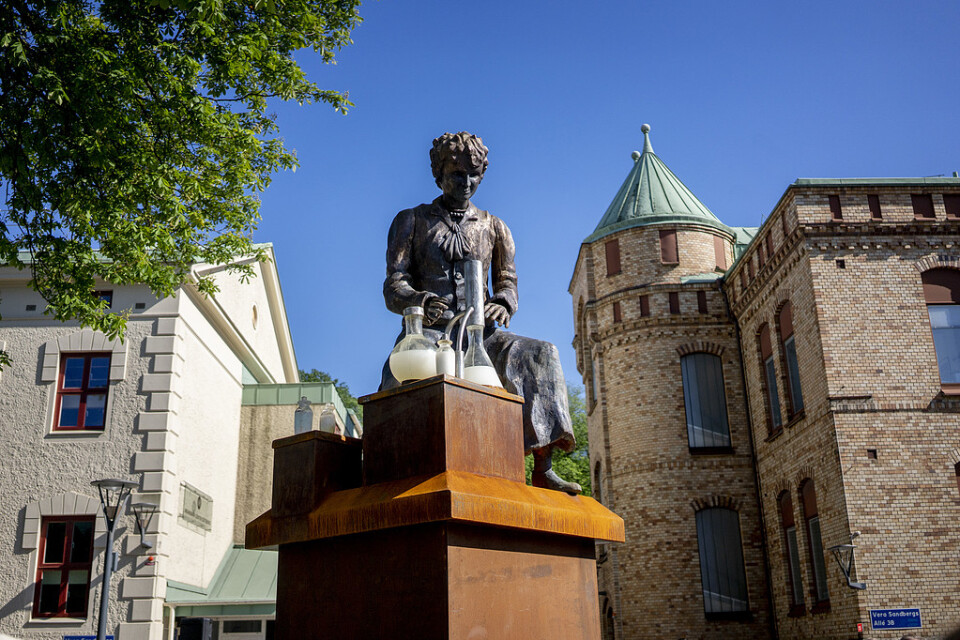 Vera Sandberg var den första kvinnan i Sverige att ta en ingenjörsexamen. Nu har hon hedrats med en staty på Chalmers i Göteborg.