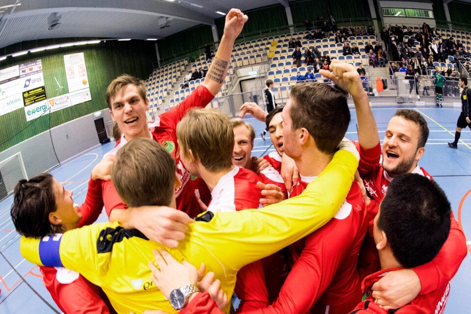 Ronneby BK firar segern i Stora DM.