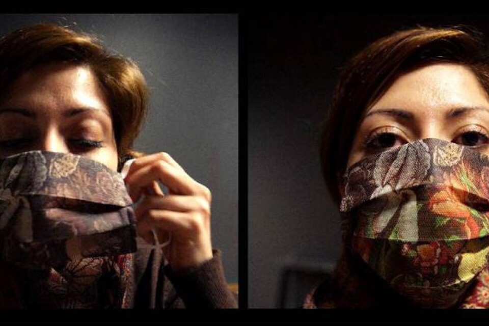 Marjan Kooroshnias masker ändrar färg allt eftersom temperaturen förändras.