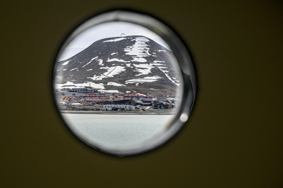 Bild på Svalbard från Isbrytaren Oden. Arkivbild.