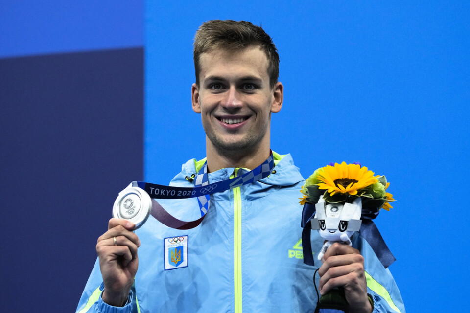 Simmaren Mychailo Romantjuk tog silver på 1|500 meter fritt i OS i Tokyo. Nu erbjuds Romantjuk, som redan tränar i Tyskland, och hans ukrainska idrottskompisar att använda tyska idrottsanläggningar inför OS i Paris.