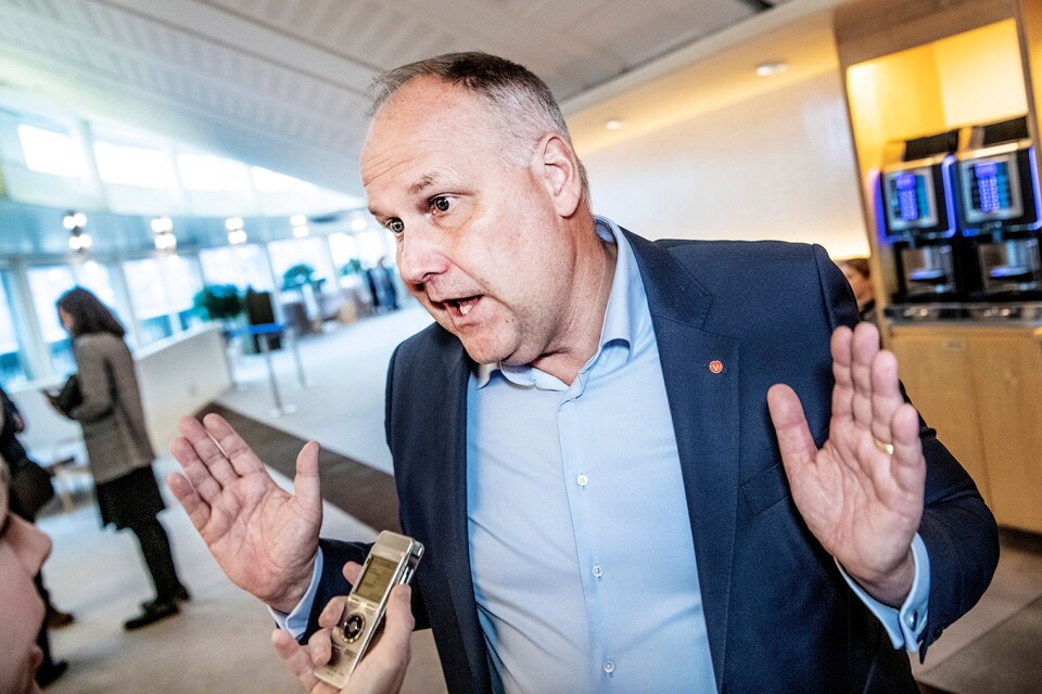 Vänsterpartiets partiledare Jonas Sjöstedt svarar på frågor efter partiledardebatten i riksdagen i veckan.