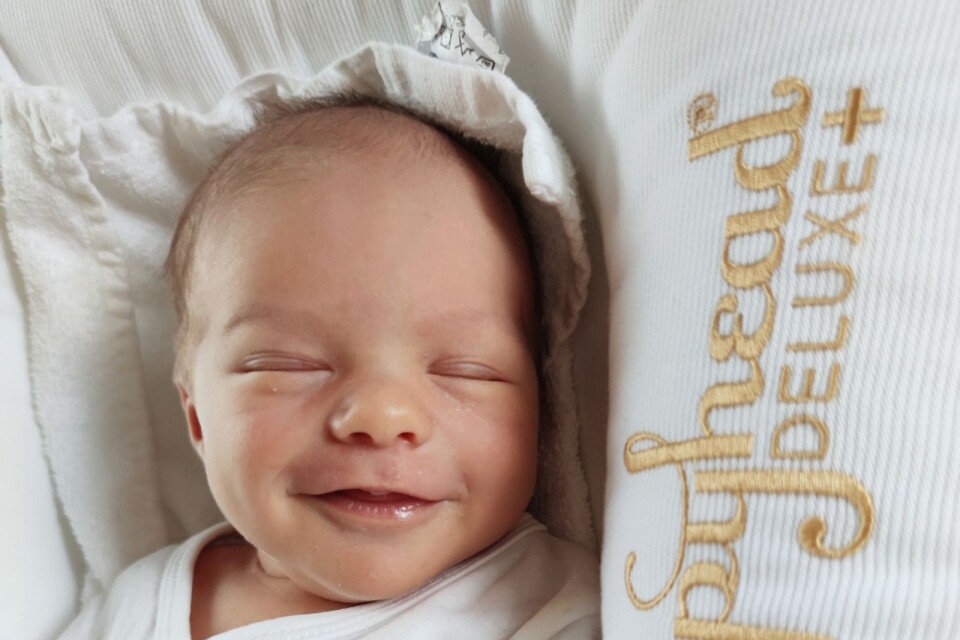 Jessica Eriksson och Philip Israelsson, Nybro, fick den 21 september en son som heter Nico. Längd 51 cm, vikt 3628 g. Syskon: Zoe.