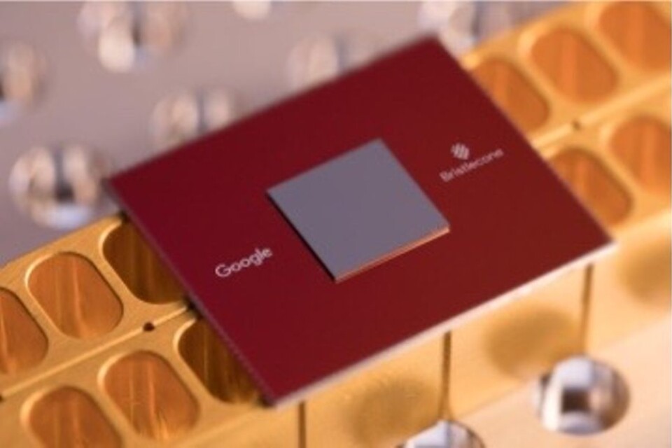 Ett foto som Google själva visat på chipen som ska klara hela 72 kubits. De kallar processorn för Bristlecone.