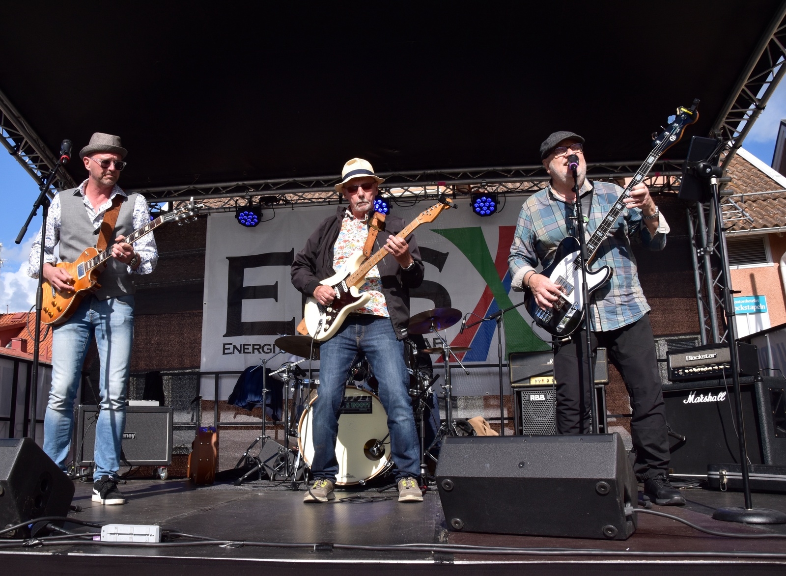 Bandet "Rårört" var bland de första att inleda Blues festivalen.