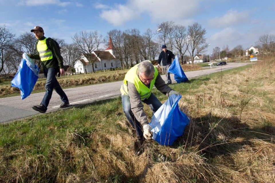 Fabian Rimfors, Hanseric Jonsgården och Ingemar Aspegren såg att vägarna kring Eljaröd blev rena och prydliga.