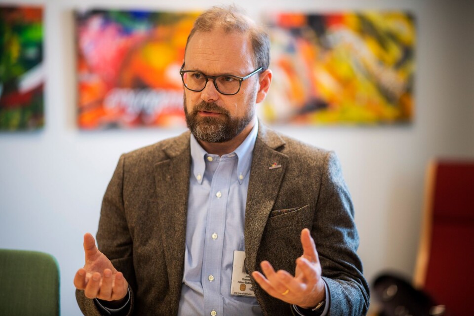 Hälso- och sjukvårdsdirektören Johan Rosenqvist konstaterar att Region Kalmar län står för en mycket stor utmaning om Folkhälsomyndighetens modell blir verklighet.