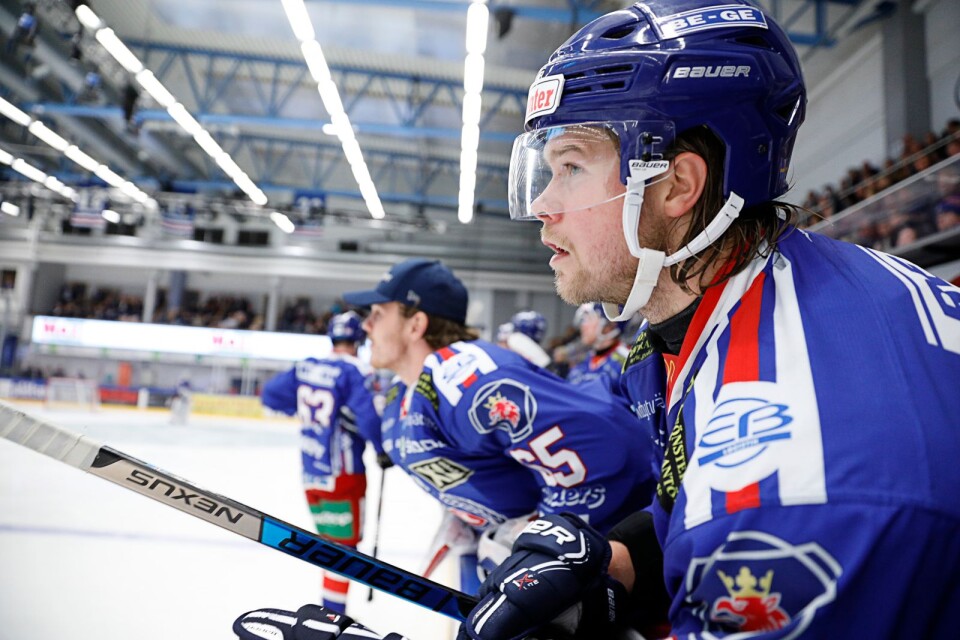 IK Oskarshamns-forwarden Victor Öhman tar time out från ishockeyn.