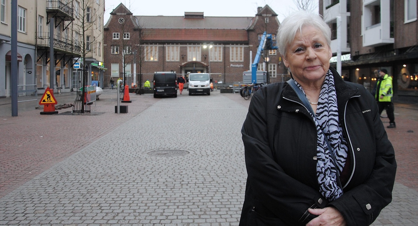 Anita Johannesson, 74, i politikens och stadens centrum med möjlighet. Hennes röst kan bli avgörande för budgeten. FOTO: CARL-JOHAN BAULER