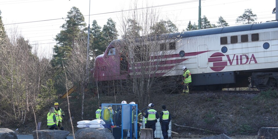 Ett godståg har spårat ur vid järnvägen i Vislanda.