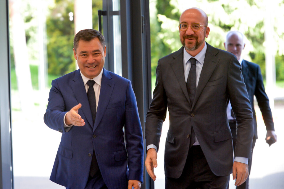 Kirgizistans president Sadyr Japarov fick nyligen besök av EU:s rådsordförande Charles Michel.