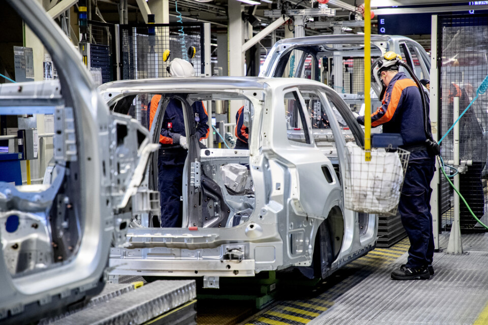 Volvo Cars bilproduktion påverkas fortfarande av komponentbrist och nedstängningar på grund av covid-19. Men nu är man på väg att återgå till det normala. Arkivbild.