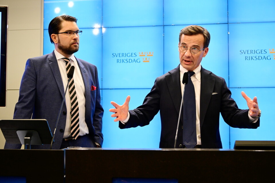 Utspelen från SD-företrädarna kan få relationerna mellan Sverigedemokraterna och regeringspartierna att knaka i fogarna, säger statsvetare. Arkivbild.