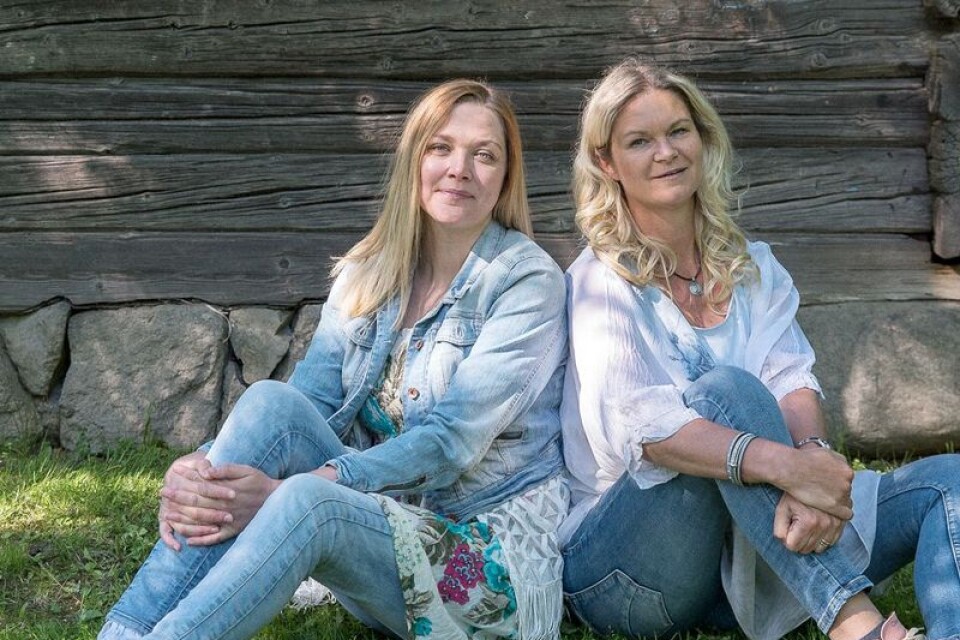 Eva Mandelqvist och Anki Källström är två av de medium som kommer till Örlycke i helgen.