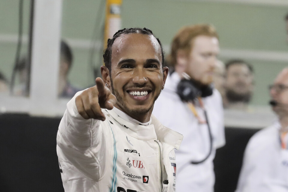 Redan klara mästaren Lewis Hamilton startar längst fram i Abu Dhabi.