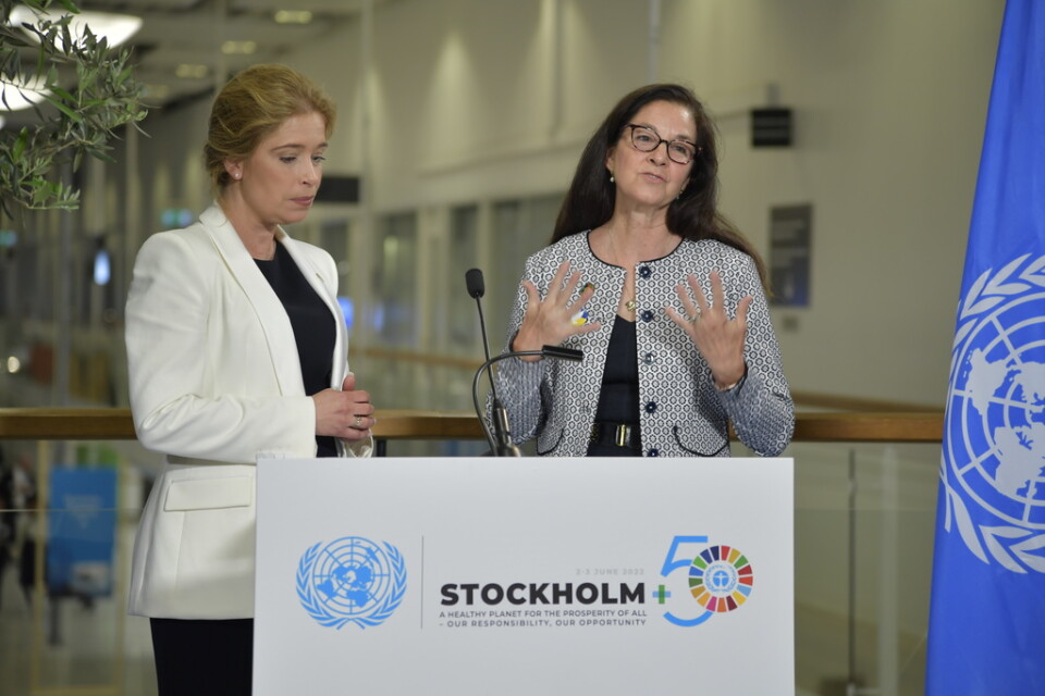 Klimat- och miljöminister Annika Strandhäll och Monica Medina vid det amerikanska utrikesdepartementet.