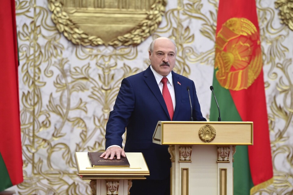 Belarus president Alexandr Lukasjenko svär eden den 23 september och inleder en sjätte mandatperiod som president. Arkivbild.