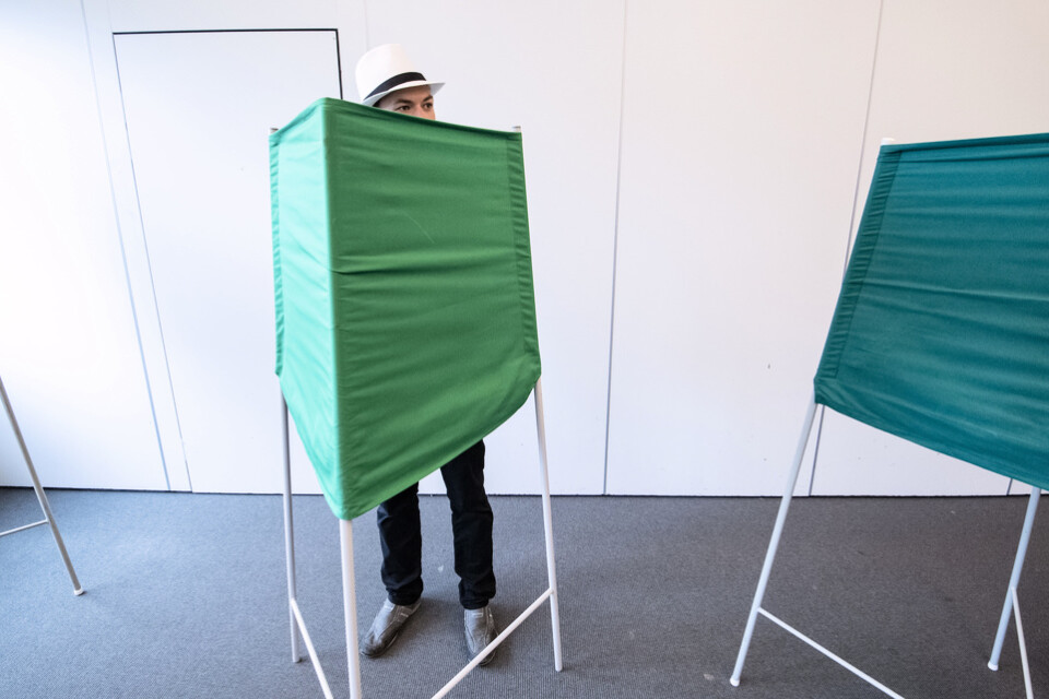 En väljare som röstade i EU-valet i maj. Arkivbild.