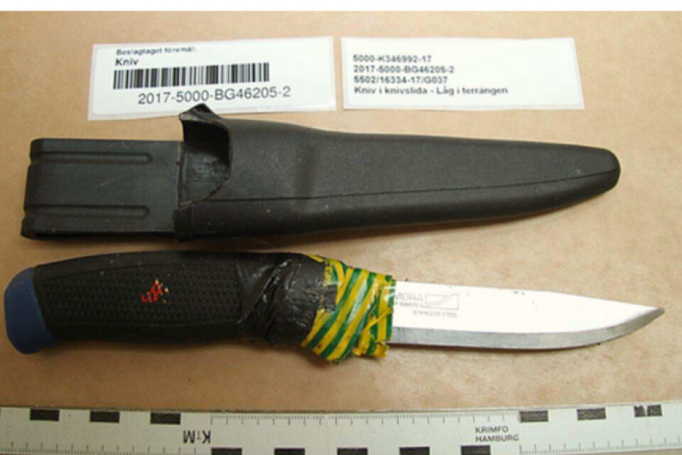 En morakniv som hittades slängd i naturen nära mordplatsen på Hässleholmen och är en del av utredningen om mordet 22 mars.