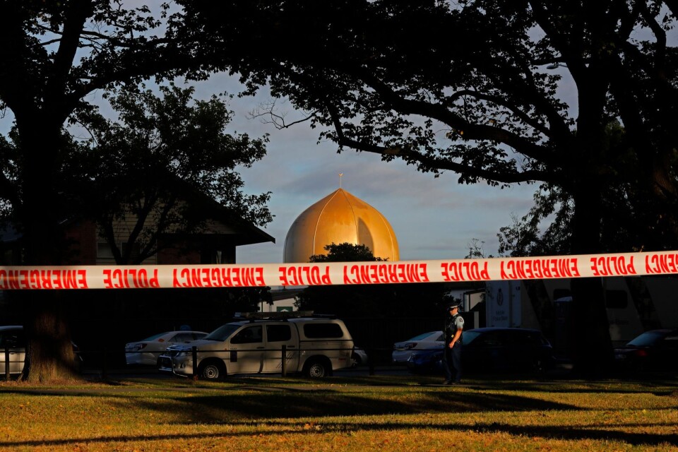 Avspärrat framför Masjid Al Noor moskéen i Christchurch, New Zealand, en av de två kyrkor som var terroristens mål.