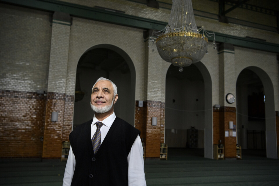 Mahmoud Khalfi, talesperson vid Stockholms moské säger att det kan bli svårt för dem att följa de nya reglerna. Arkivbild.