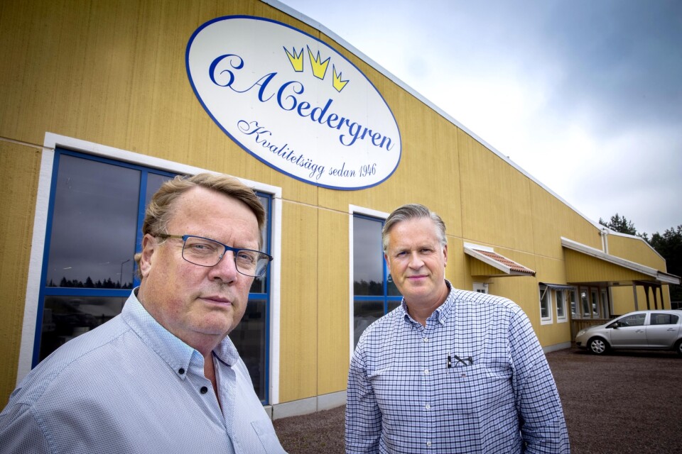 Claes Cedergren, ägare och vd, och Krister Axelsson, som är anställd i företaget och även sitter i styrelsen, kan se tillbaka på en tuff vinter. I september ska de första äggen lämna anläggningen efter fågelinfluensautbrottet.