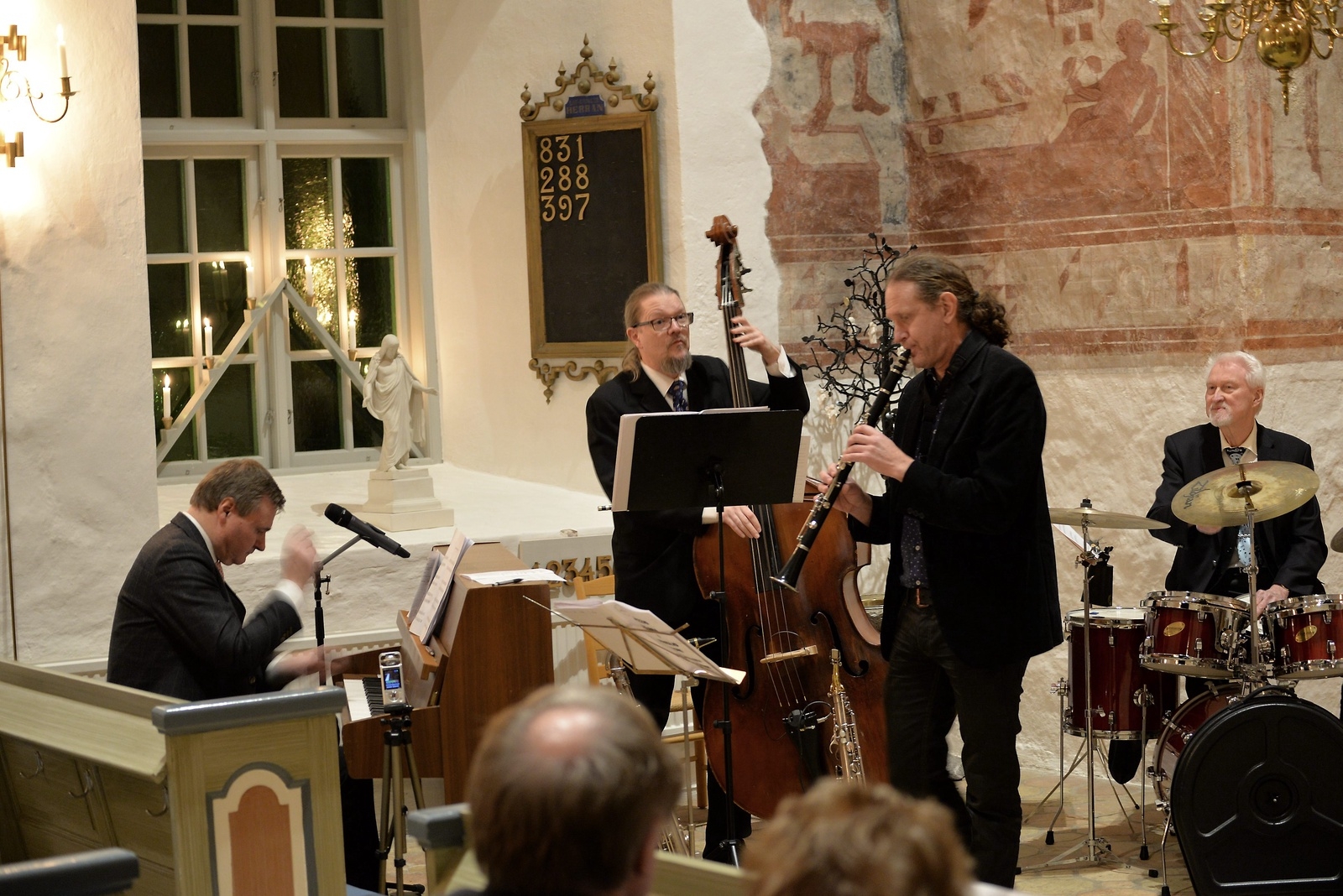 Glenn Bengtsson, Christer Schöld, Håkan Ekvall och Ulf Åkerberg jazzade i Finja kyrka. Foto: Johannes Höghäll Johnsson