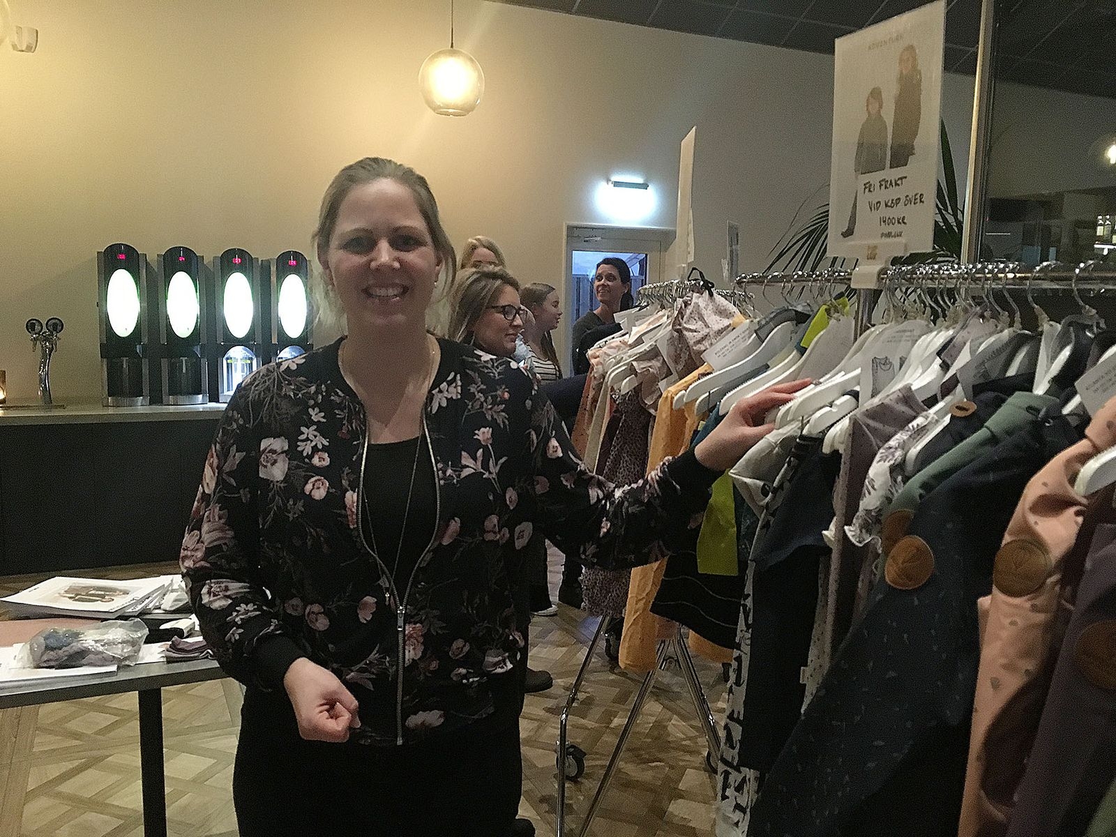 Lise-Lotte Gustafsson från Pomp De Lux fanns på plats på Arontorps kroppkakor för andra året för att sälja barnkläder.