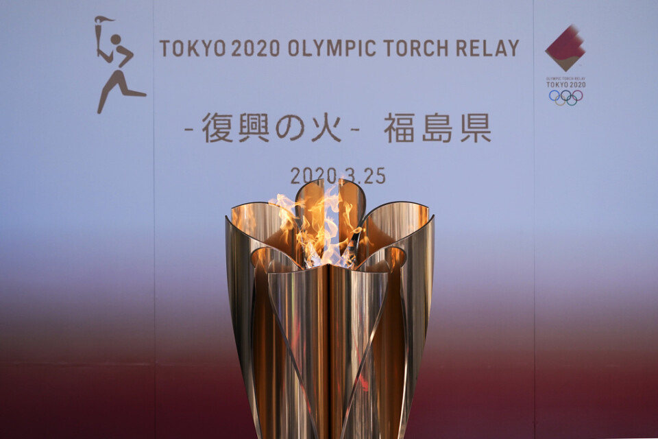 OS-elden vid ceremonin när den anlände till Japan i förra veckan.