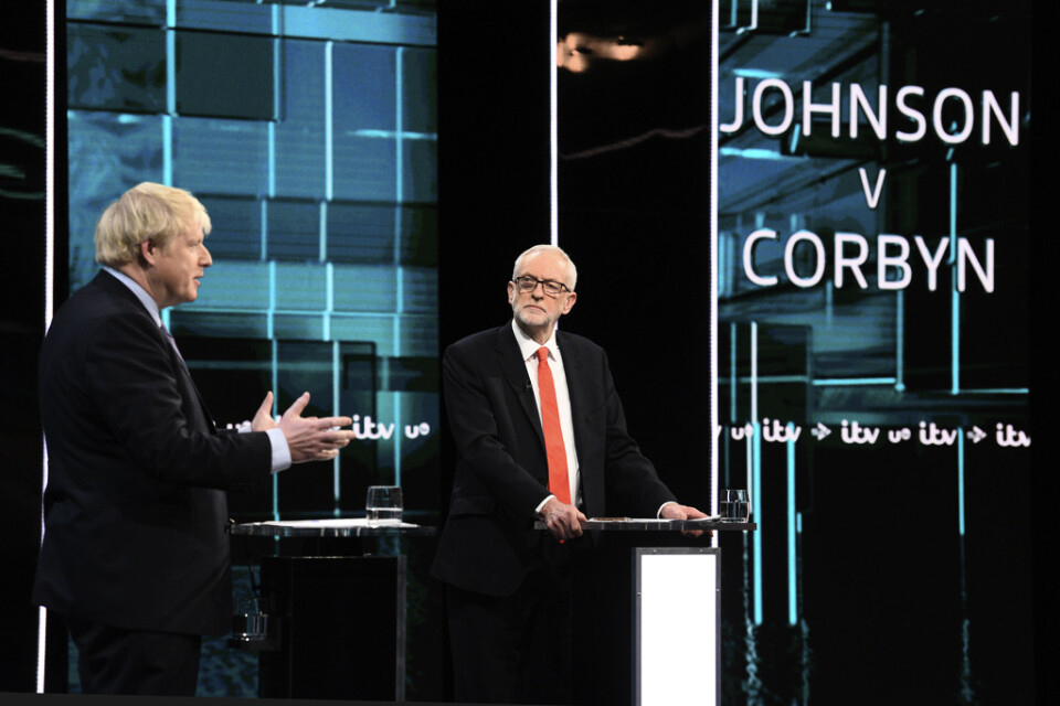 Boris Johnson och Jeremy Corbyn i tisdagens partiledardebatt inför valet i december.