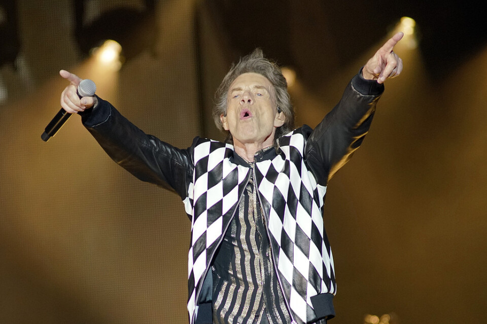 Mick Jagger på scenen för första gången sedan hjärtoperationen.