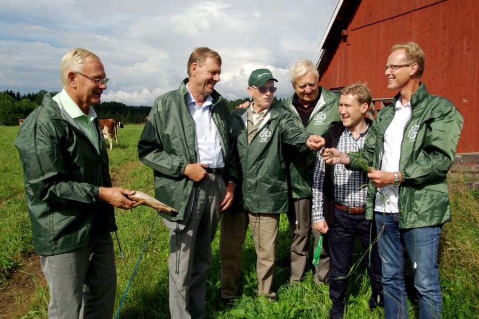 Centerpartisterna Kent Andersson, Johny Haraldsson, Hagart Valtersson, Kent Axelzon, Thomas Haraldsson och Sven Sunesson utlovar satsningar på landsbygden om det går bra i kommunvalet.