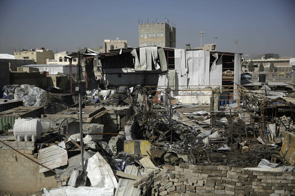 Platsen för ett angrepp mot Sanaa av den saudiskledda koalitionen i Jemen 10 april i år.