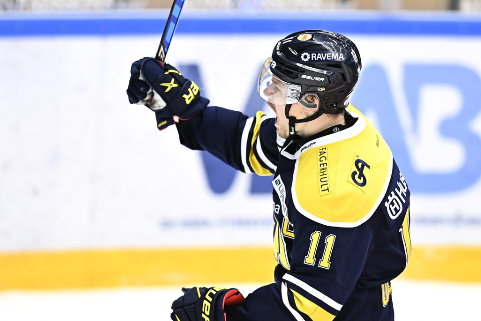 Simon Önerud blev HV71:s matchvinnare när Leksand bortabesegrades med 4–3 efter straffar. Arkivbild