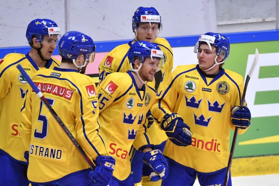Sveriges Jacob Nilsson (mitten) gjorde 1–0-målet mot Tjeckien.
