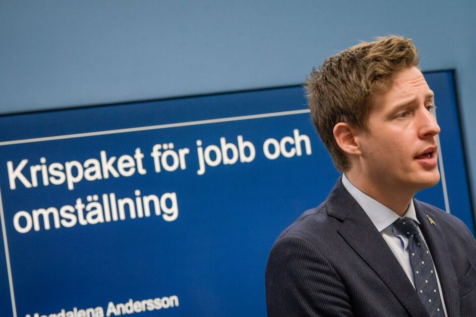 Ekonomisk-politiska talespersonen Emil Källström (C) under en pressträff om nya budgetåtgärder med anledning av coronaviruset.