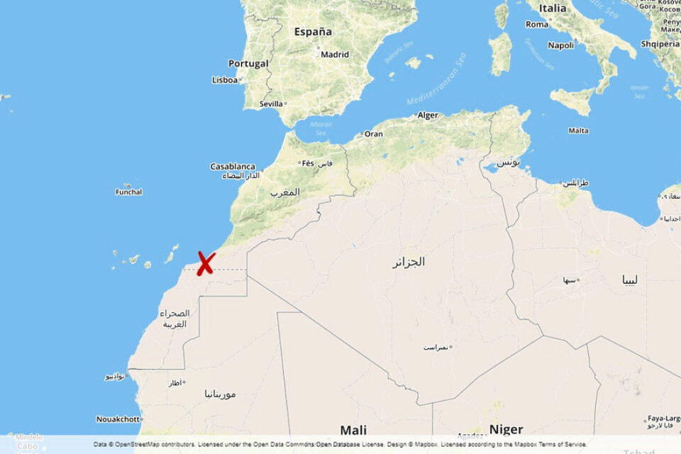 Flera personer saknas efter att en båt kapsejsat i södra Marocko.