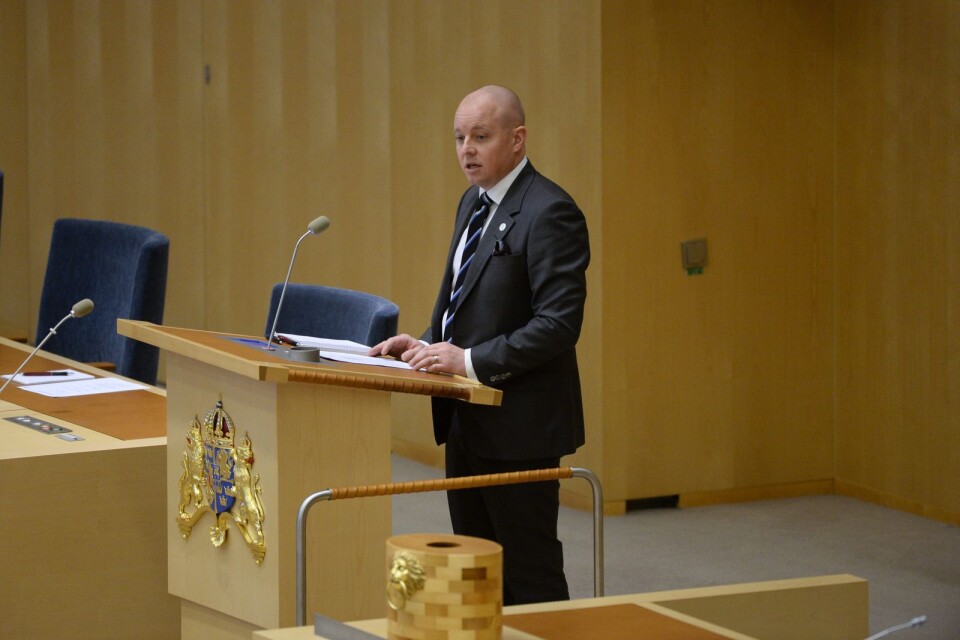 Björn Söder (SD) i riksdagens talarstol.