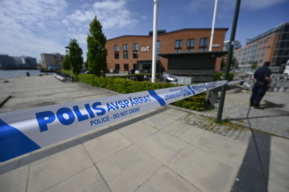 Polisen har spärrat av vid SVT-huset i Västra hamnen efter att ett misstänkt föremål anlänt med post.