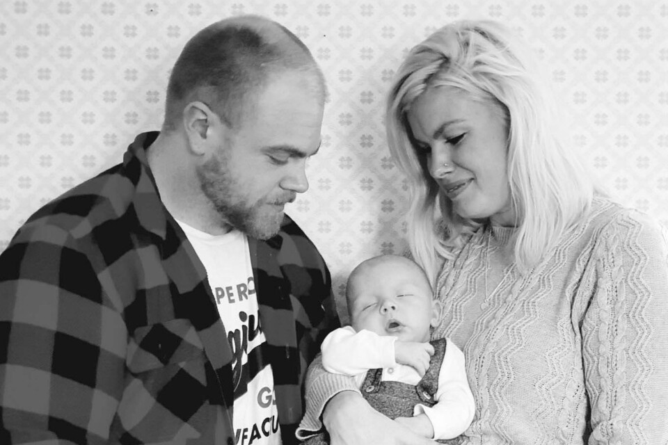 Malin Svensson och Erik Lande, Kalmar, fick den 19 september en son som heter Vide. Längd 53 cm, vikt 4232 g.