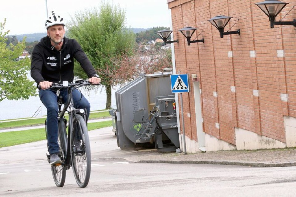 Ronnie Johannesson, ägaren till Team sportia i Ulricehamn, välkomnar regeringens satsning på elcyklar.