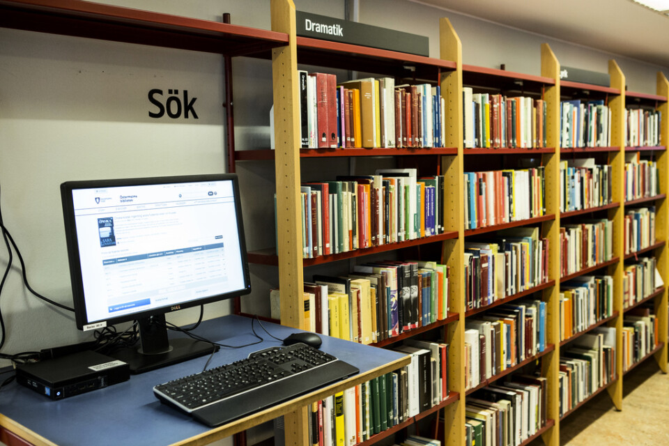 I Stockholm är bibliotekens lånedatorer avstängda på grund av brister i säkerheten för användarna. Arkivbild.