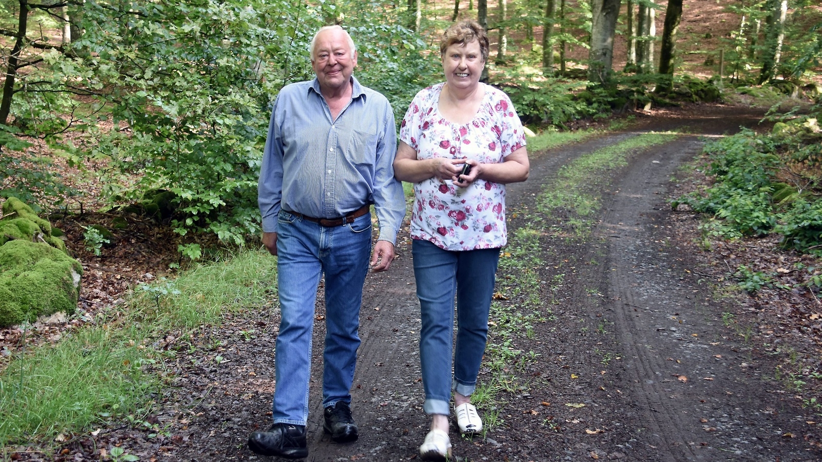 Per-Arne och Sonja Tullsson i Röinge har sålt sin skog. Priserna är rekordhöga.