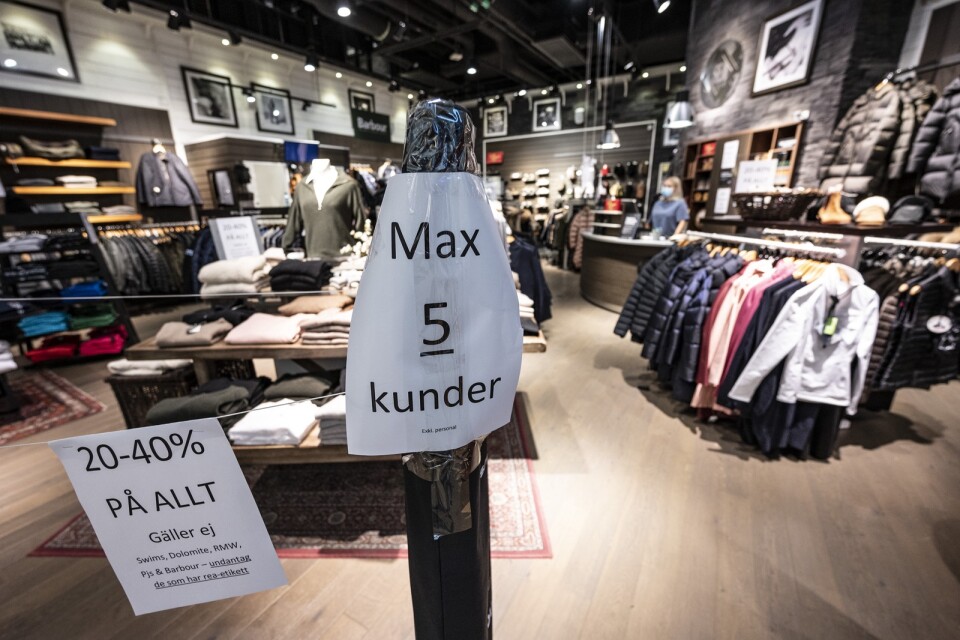 Max 5 kunder är det som tills vidare gäller i en av butikerna i köpcentrumet Emporia i Malmö. Arkivbild.