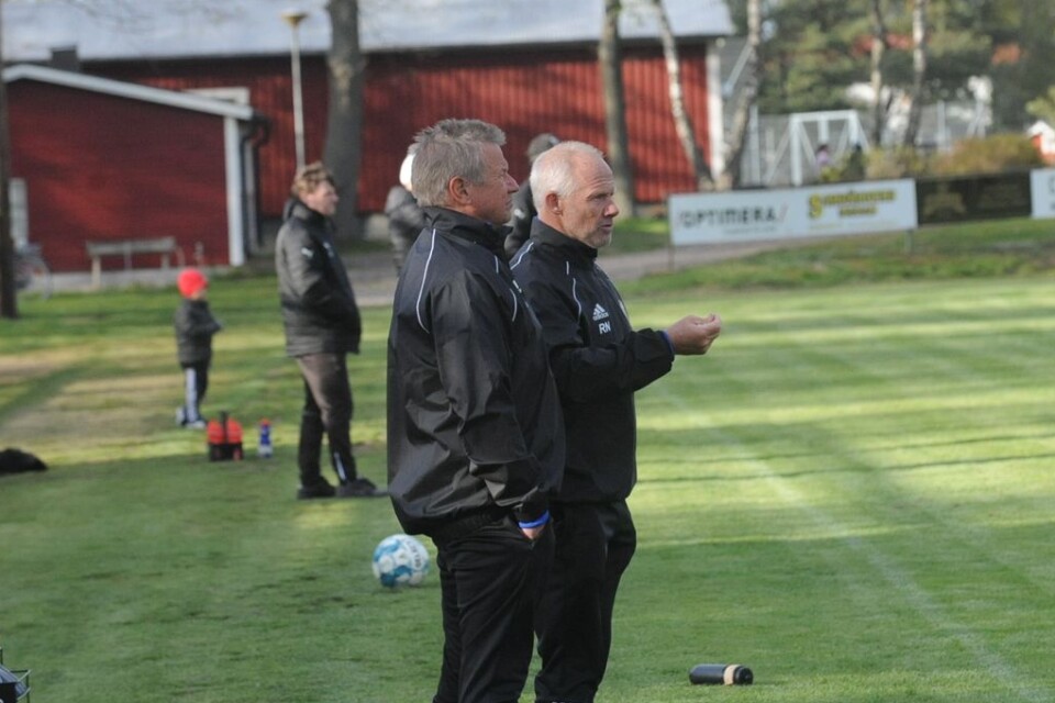 Kalle Nymans och Roger ”Ragge” Nilssons IFK Borgholm tvingas dra sig ur ÖM på grund av spelarbrist.