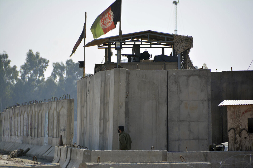 En vägkontroll nära flygplatsen i den oroliga staden Jalalabad i östra Afghanistan. Arkivbild.